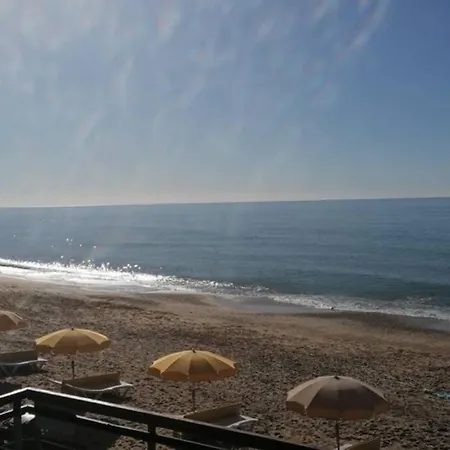 Appart Bleu Azur à Olhos D'agua 5mn De La Plage.